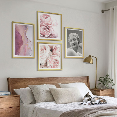 Set van posters met lijst Pioenrozensculptuur van een vrouw