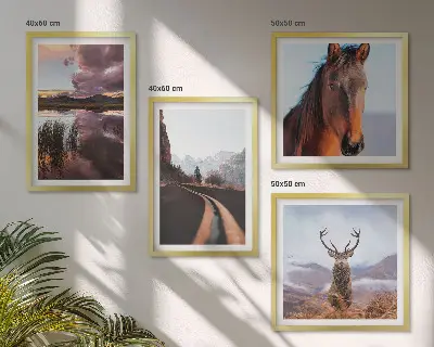 Berglandschap met rendieren en paarden meerluik in lijst