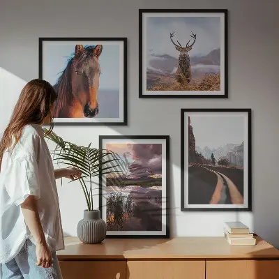 Berglandschap met rendieren en paarden meerluik in lijst
