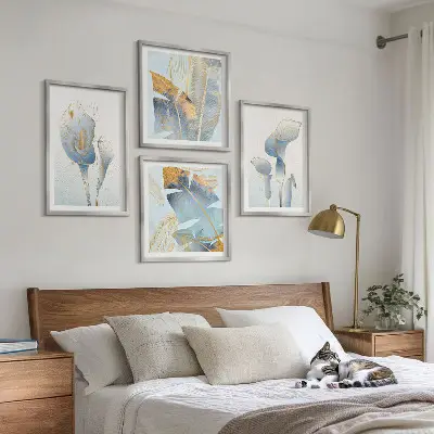 Set posters met lijst met blauwe bloemen op de achtergrond