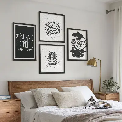 Set posters met lijst grafische afbeeldingen met culinaire spreuken