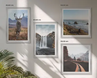 Meerluik in lijst met berglandschappen, watervallen, herten en stranden