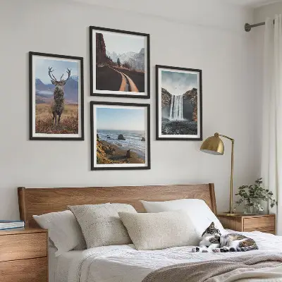 Meerluik in lijst met berglandschappen, watervallen, herten en stranden