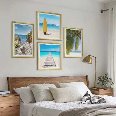 Meerluik in lijst vakantie-uitzicht met strand en palmbomen