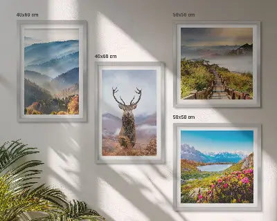 Posterset met lijsten berglandschap met meer en herten