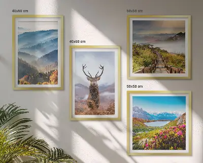 Posterset met lijsten berglandschap met meer en herten