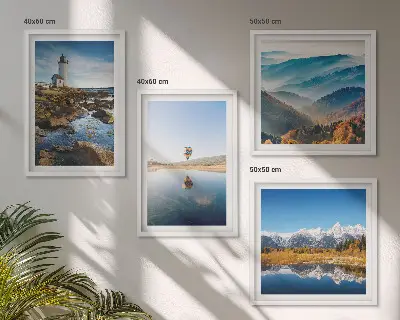 Set van posters met lijst met uitzicht op de natuur, de vuurtoren en de bergen