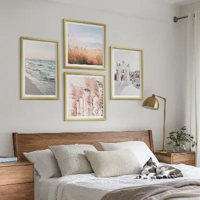 Poster set met lijst met afbeeldingen van planten zeegolven uitzicht en huizen