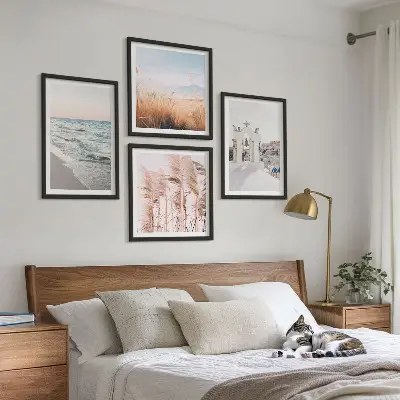 Poster set met lijst met afbeeldingen van planten zeegolven uitzicht en huizen