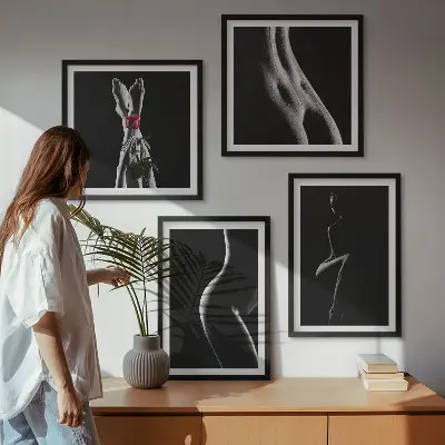 Zwart-witte vrouwelijke vormen meerluik in lijst