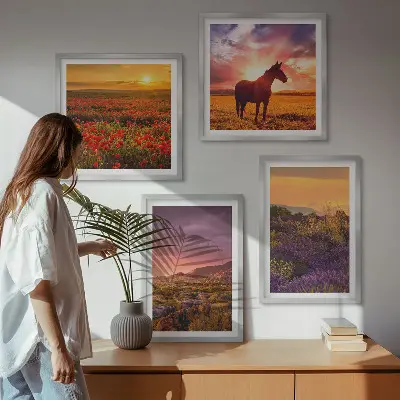 Set posters met lijst berglandschap met paard en lavendel