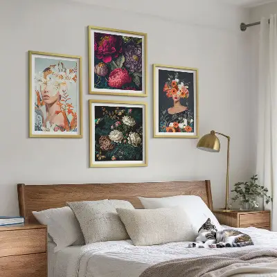 Bloemenportretten met boeketten en bladeren meerluik in lijst