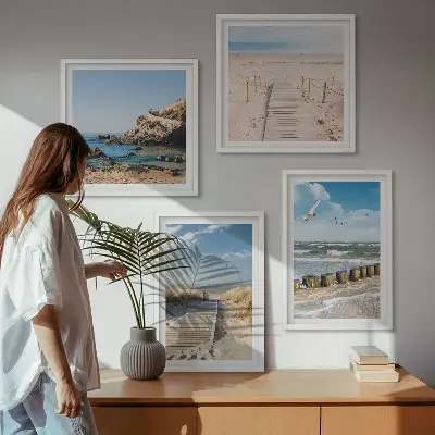 Meerluik in lijst strand met zand, golven, lucht en vogels