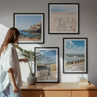 Meerluik in lijst strand met zand, golven, lucht en vogels