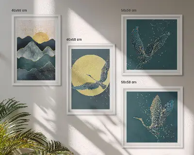 Set posters met lijst met afbeelding van kraanvogels bij de maan en bergen