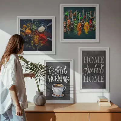 Poster set met lijsten met afbeeldingen van specerijen, koffie en kruiden