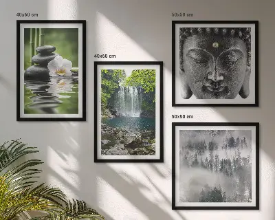 Meerluik in lijst harmonie van natuur met stenen, water en Boeddha