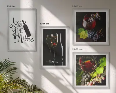Set van posters met lijst Wijnglazen met druiven en opschrift.