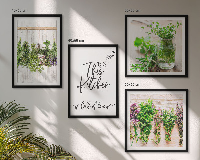 Set van posters met lijst Kruidenplanten voor in de keuken om te drogen