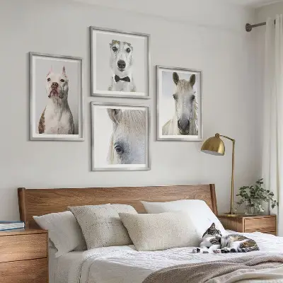 Set van posters met lijst Elegante portretten van honden en paarden.