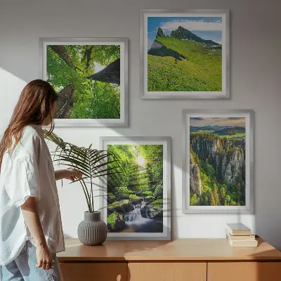 Groene bergen, waterval en bos meerluik in lijst