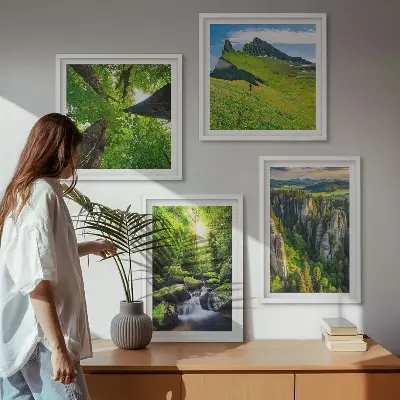 Groene bergen, waterval en bos meerluik in lijst