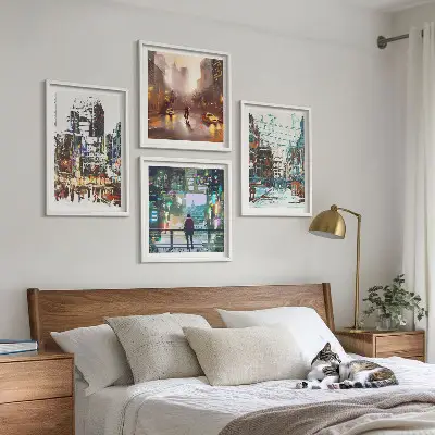 Set van posters met lijst Moderne, kleurrijke steden met karakteristieke personages
