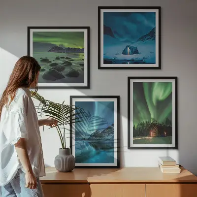 Posterset met lijsten winterlandschap met bergen en noorderlicht