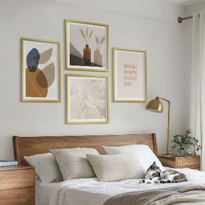 Set posters met lijst met abstracte vormen als accent