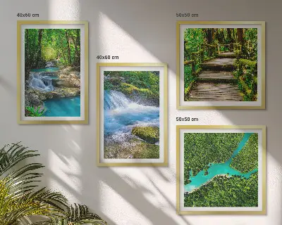 Poster set met lijst groene bossen en kristalhelder water