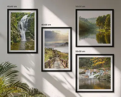 Set posters met lijst met afbeeldingen van watervallen bergen wolken en herfst