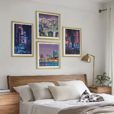 Nachtsteden met neonlichten set van posters met lijst