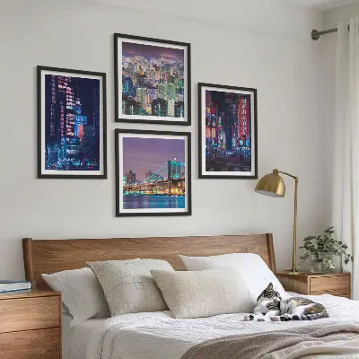 Nachtsteden met neonlichten set van posters met lijst