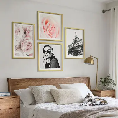 Eiffels portret van een vrouw met rozen meerluik in lijst