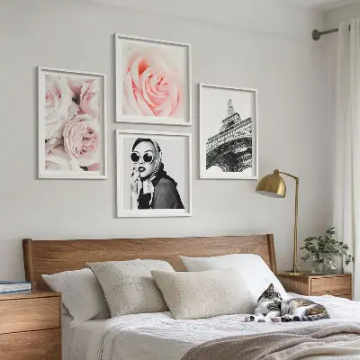 Eiffels portret van een vrouw met rozen meerluik in lijst