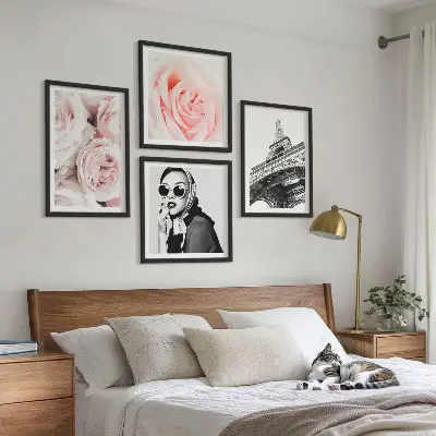 Eiffels portret van een vrouw met rozen meerluik in lijst