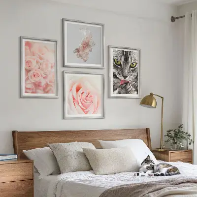 Set van posters met lijst Abstracte grijze kat met rozen
