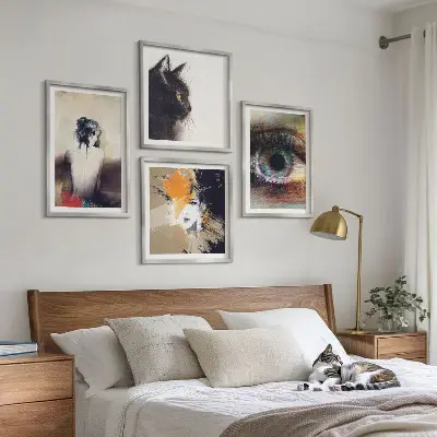Set van posters met lijst portret van een vrouw met oog en kleurrijke emoties
