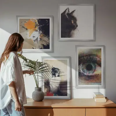 Set van posters met lijst portret van een vrouw met oog en kleurrijke emoties