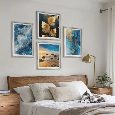 Meerluik met blauw-gouden patronen in lijst