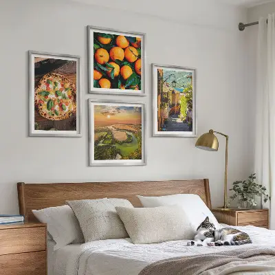 Set van posters met lijst met Italiaanse rivieren en heuvels