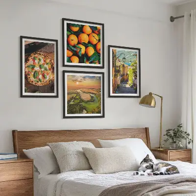 Set van posters met lijst met Italiaanse rivieren en heuvels