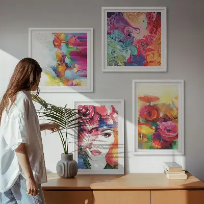 Set van posters met lijst bloemen met intense kleuren in portretstand