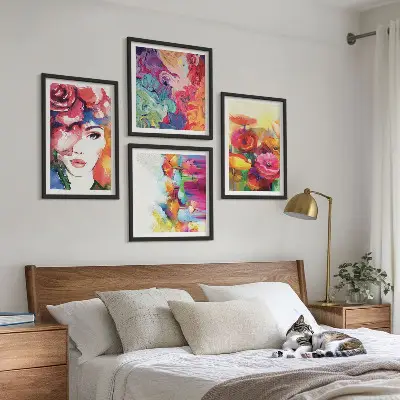 Set van posters met lijst bloemen met intense kleuren in portretstand