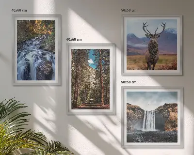 Meerluik met hert in bos bij waterval ingelijst