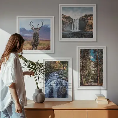 Meerluik met hert in bos bij waterval ingelijst