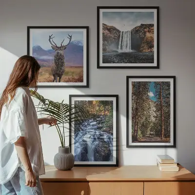 Meerluik met hert in bos bij waterval ingelijst