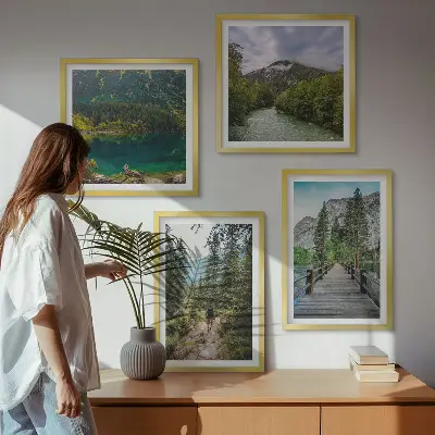 Bergen, meren, bossen, paden meerluik in lijst