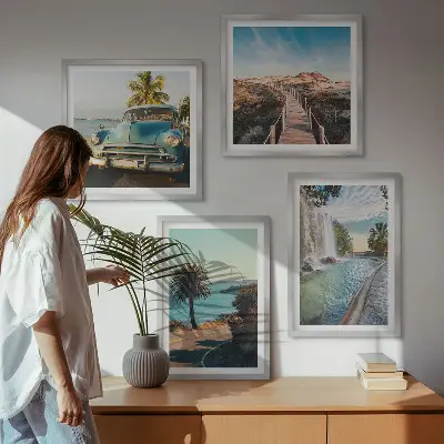 Set van posters met lijst Vakantie met palmbomen en een waterval