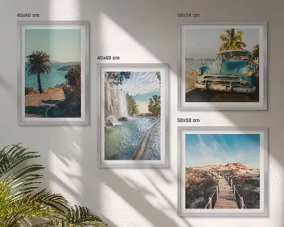 Set van posters met lijst Vakantie met palmbomen en een waterval